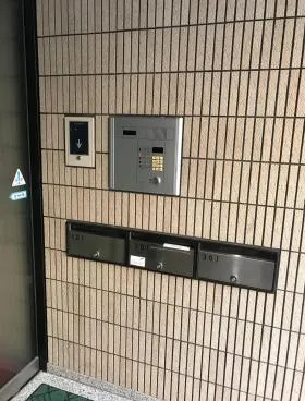 リュベール南青山の外観