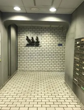 ローヤルマンション金杉の外観