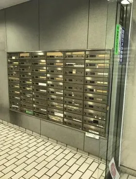 ローヤルマンション金杉の外観