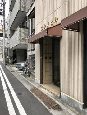 西野ビルの外観