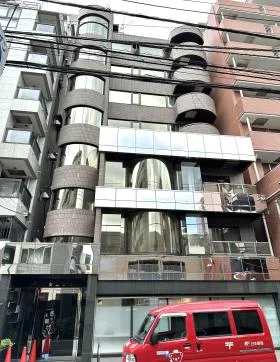 安念ビルの外観