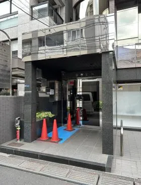 安念ビルの外観