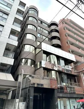 安念ビルの外観