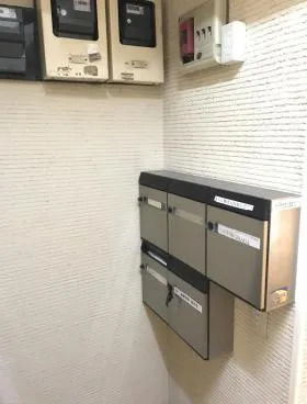 ZEEKS四谷坂町ビルの外観