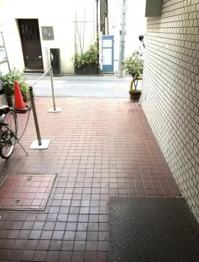 プラザ芝ビルの外観