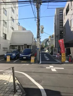 2414ビルの外観