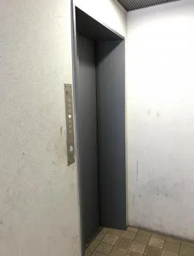 サンライズ蔵前ビルの外観