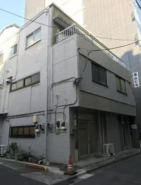 高山ビルの外観