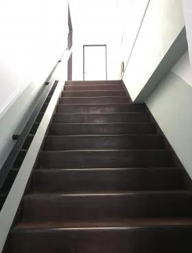 高山ビルの外観