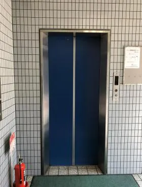 石川ビルの外観
