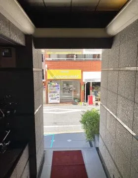 奈良ビルの外観