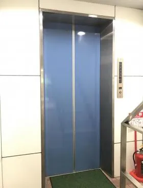 T&Tビルの外観