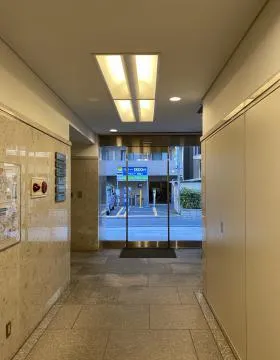 雄邦ビルの外観