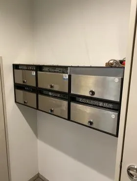 雄邦ビルの外観