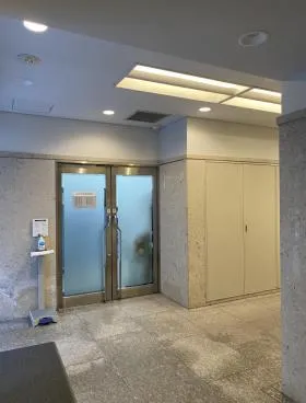 雄邦ビルの外観