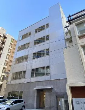 雄邦ビルの外観