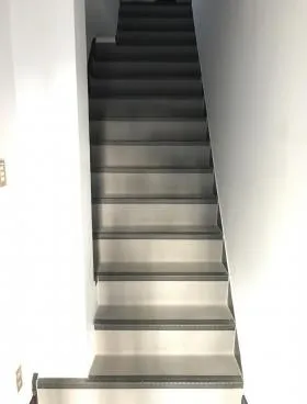 ラレーブ神保町Ⅳビルの外観