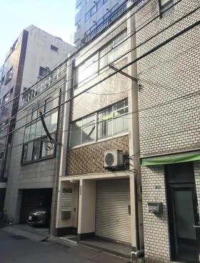 コンポラビルの外観