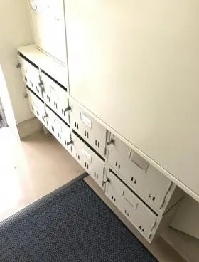 コンポラビルの外観