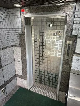 フェスタビルの外観
