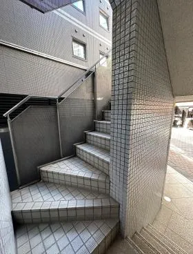フェスタビルの外観
