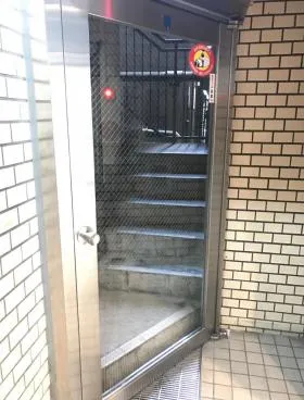黒田ビルの外観