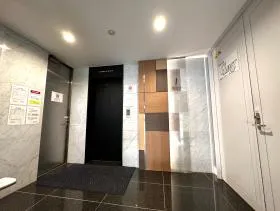 四谷荒木町スクエアビルの外観