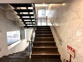 四谷荒木町スクエアビルの外観
