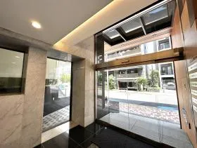 四谷荒木町スクエアビルの外観