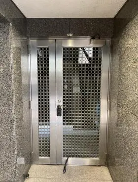 コア京橋ビルの外観