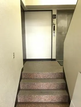 小林ビルの外観