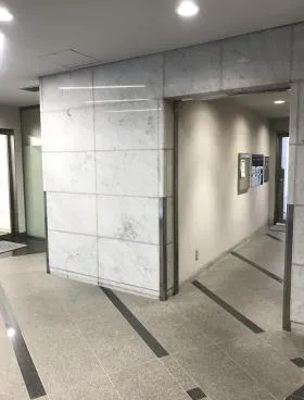 山崎共同ビルの外観