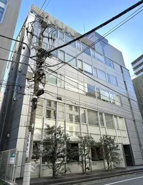 山崎共同ビルの外観