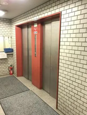 カプリース青山の外観