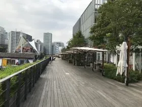 Harbor Premiumビルの外観
