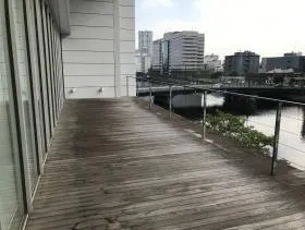 Harbor Premiumビルの外観