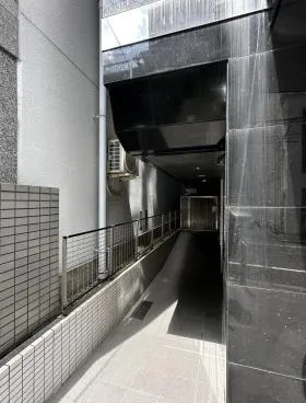 塔文社ビルの外観