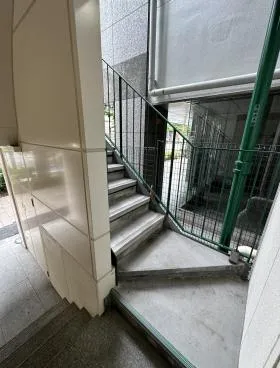 大行ビルの外観