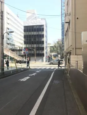 虎ノ門372ビルの外観