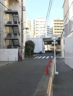アブレスト島津山の外観