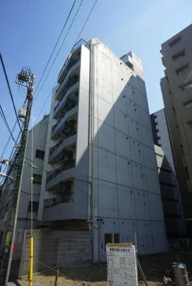 アブレスト島津山の外観
