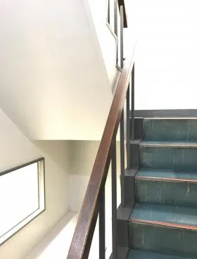 ハトヤビルの外観