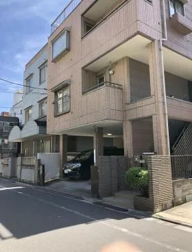 坂巻ビルの外観