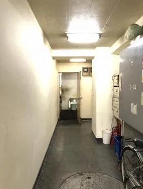荒井ビルの外観