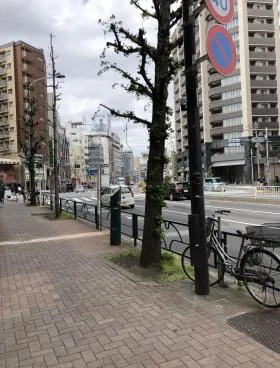 荒井ビルの外観