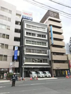 松下ビルの外観