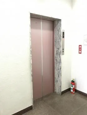 小宮ビルの外観