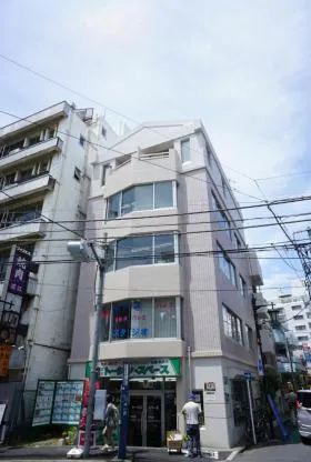 アルファ東中野の外観