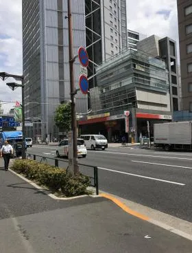 STN(旧:新宿高野中野坂上ビルの外観