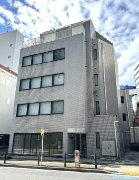 上松ビルの外観